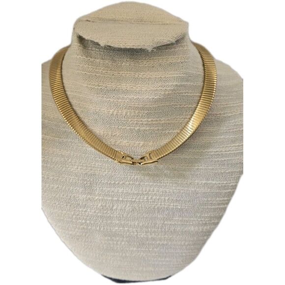 Vintage Trifari Black Enamel Gold tone V Shape 17" Collar Necklace - Picture 6 of 8